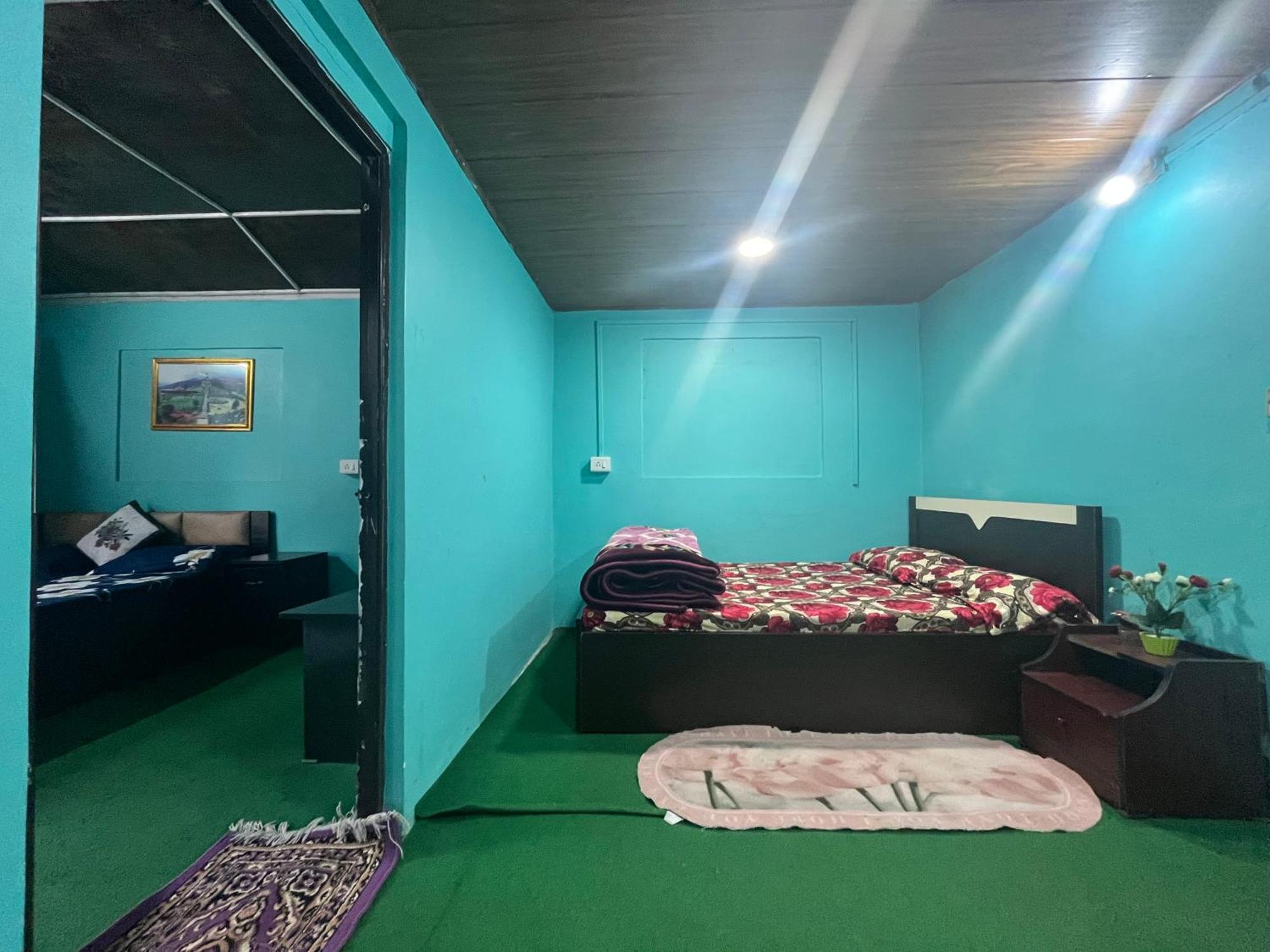 Pradhan Homestay Mirik - Homestay Beside Mirik Lake Exterior foto